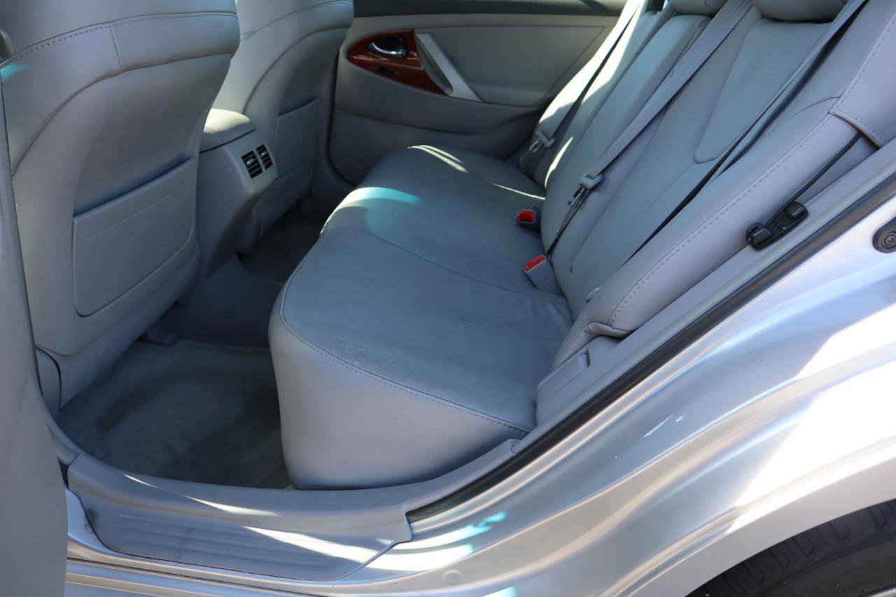 Used 2009 Toyota Camry XLE FWD image 16