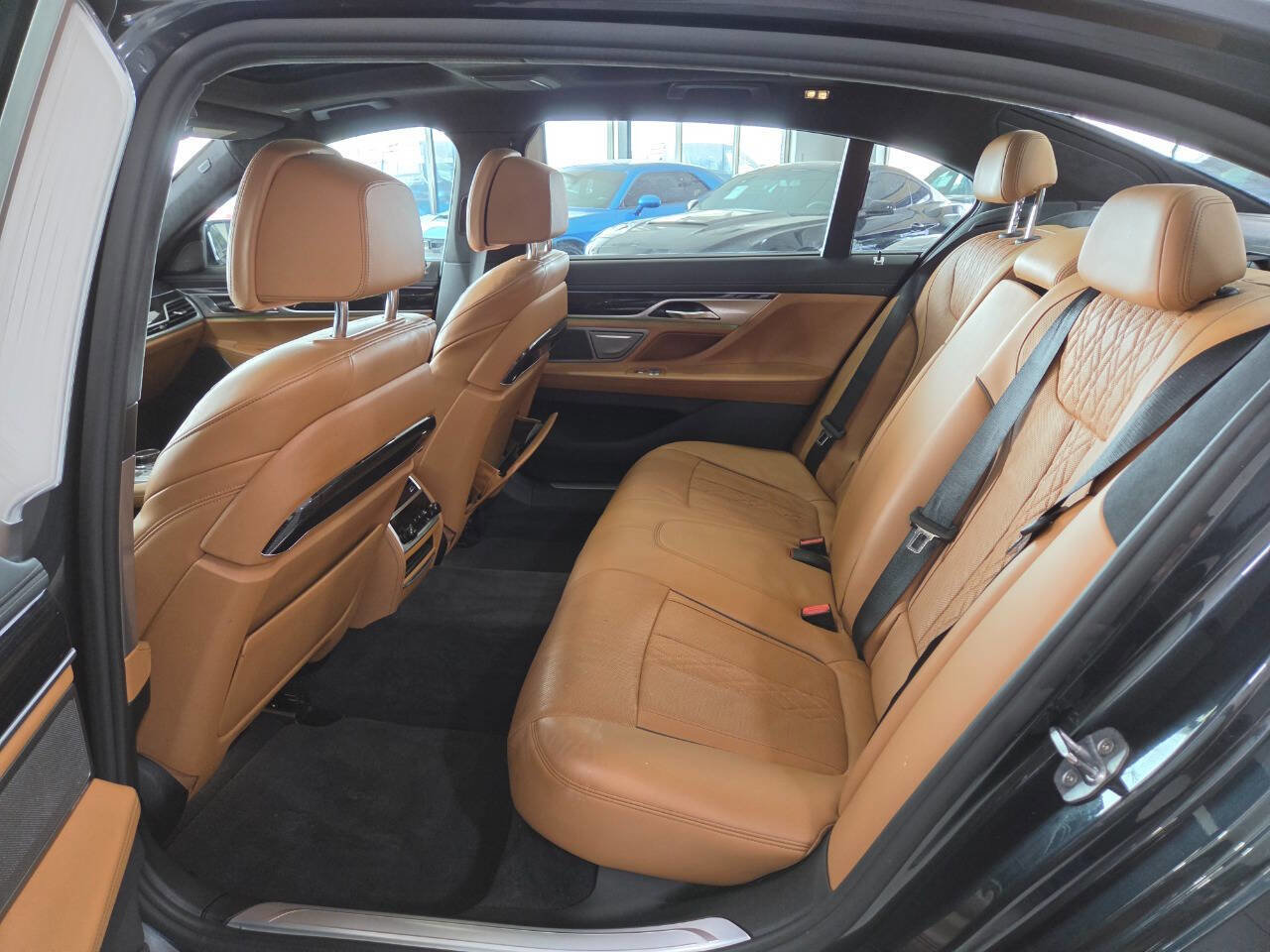 Used 2016 BMW 750i xDrive image 19