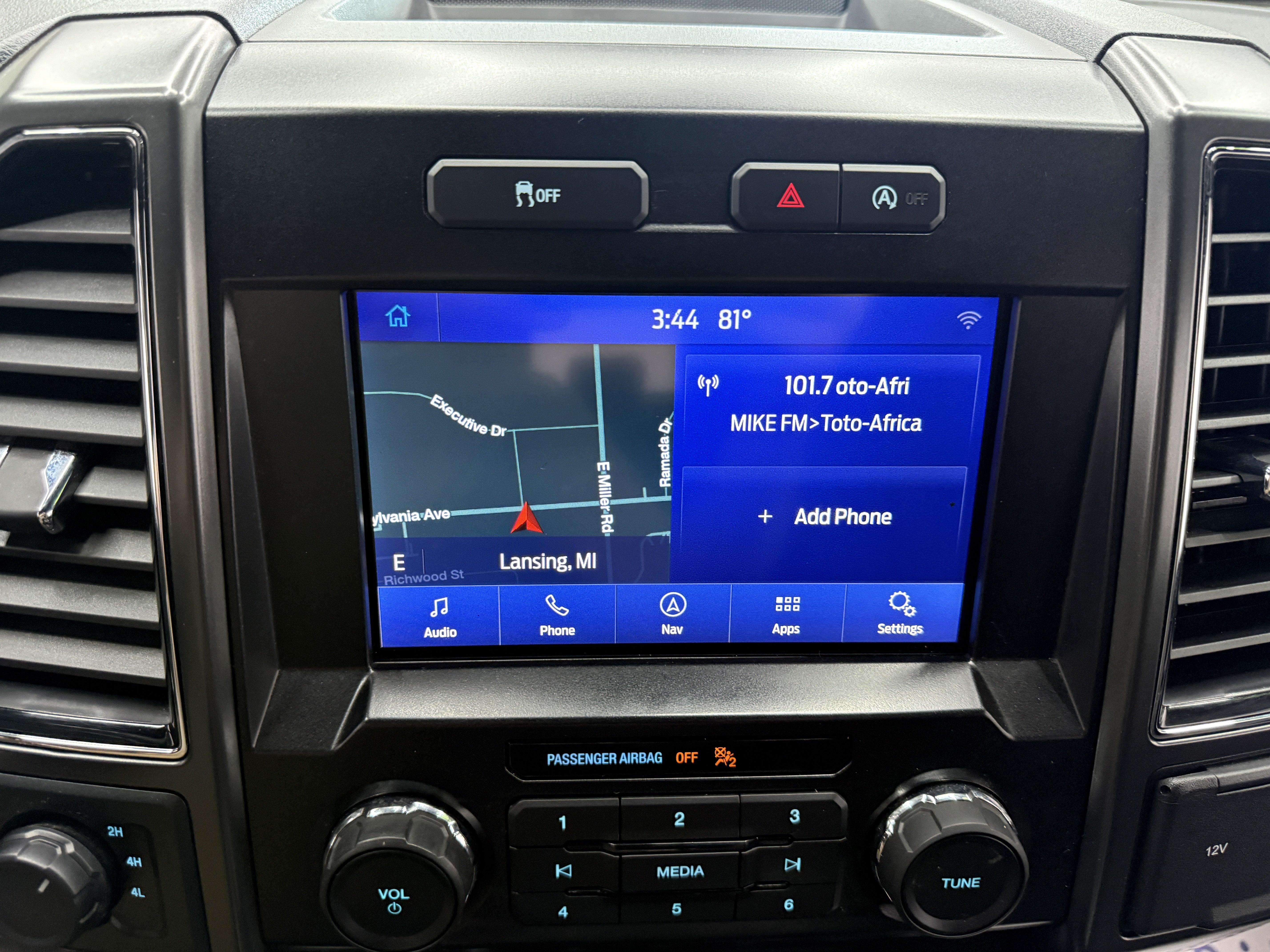 Used 2020 Ford F150 XLT w/ Equipment Group 302A Luxury AWD/4WD image 16