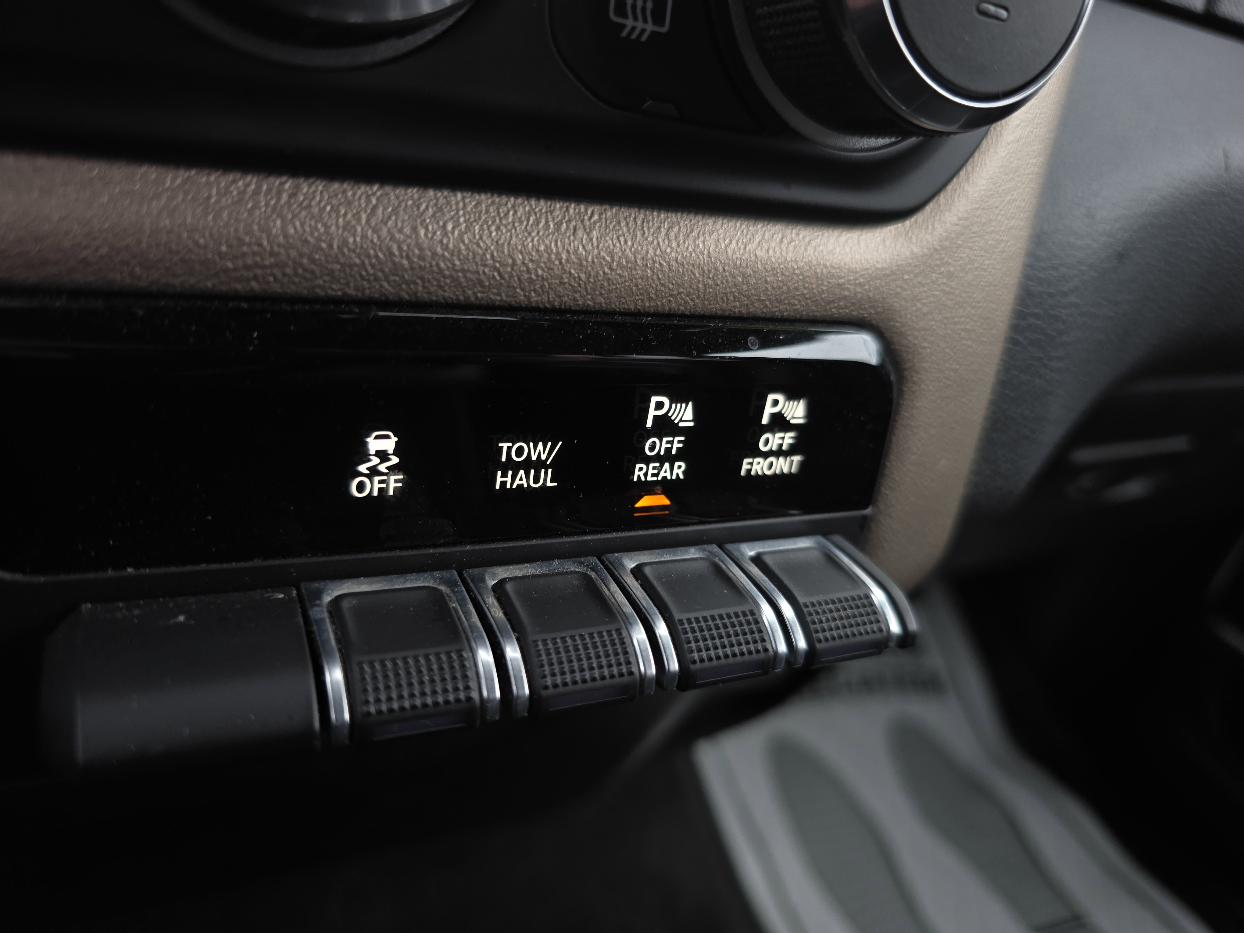 Used 2020 RAM 1500 Laramie image 32