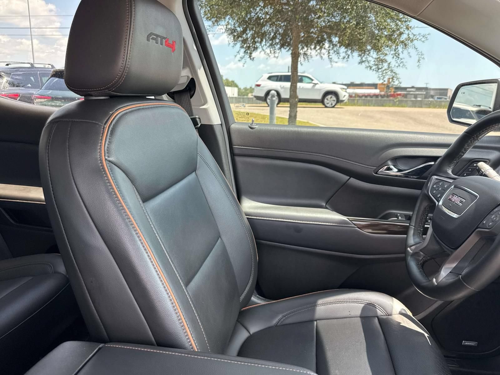 Used 2023 GMC Acadia AT4 w/ Technology Package AWD/4WD image 12