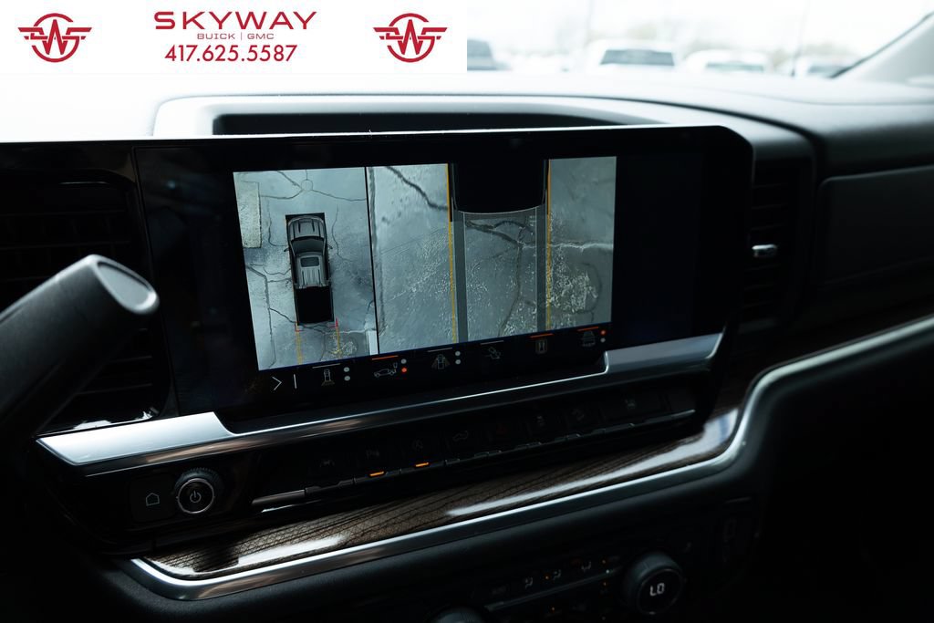 Used 2025 Chevrolet Silverado 1500 LT AWD/4WD image 9