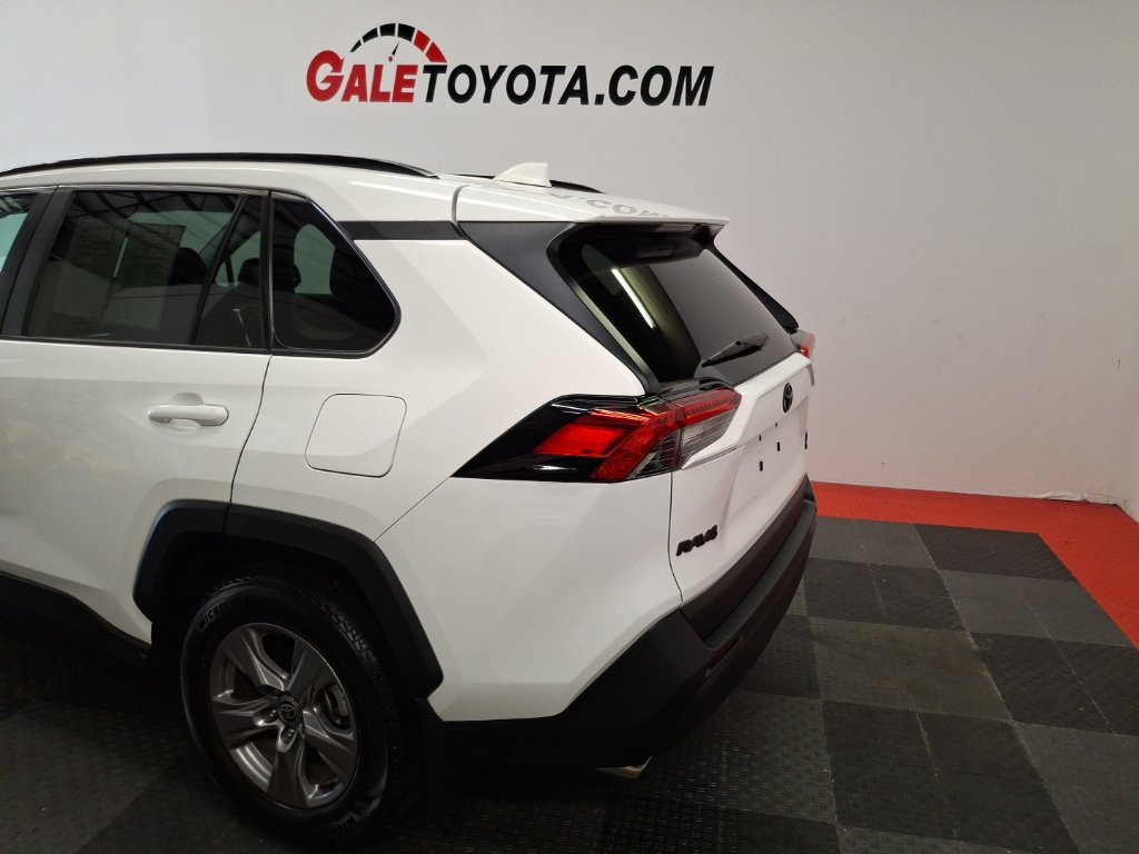 Used 2023 Toyota RAV4 XLE w/ Convenience Package AWD/4WD image 7