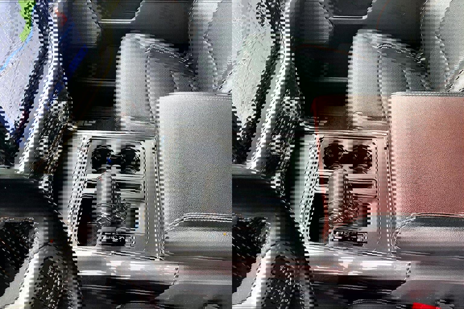 Used 2021 Ford F150 Lariat w/ Equipment Group 502A High image 14