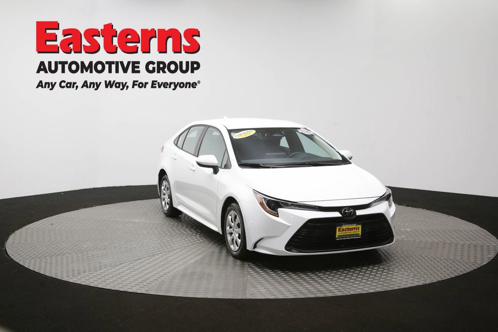 Used 2025 Toyota Corolla LE image 50