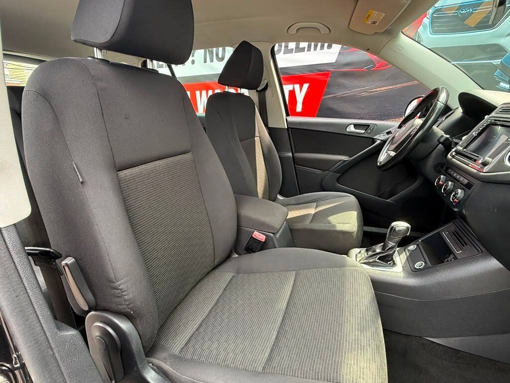 Used 2017 Volkswagen Tiguan Limited w/ Premium Package AWD/4WD image 5
