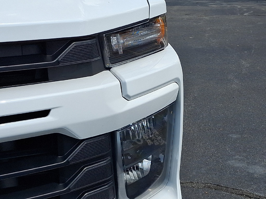 Used 2025 Chevrolet Silverado 2500 Custom w/ Custom Value Package AWD/4WD image 9
