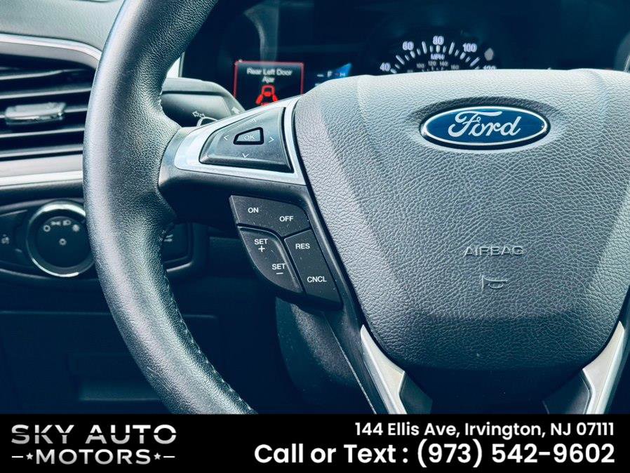 Used 2017 Ford Edge Titanium image 17