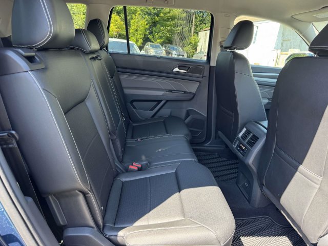 Used 2022 Volkswagen Atlas SE w/ Black Wheel Package AWD/4WD image 12