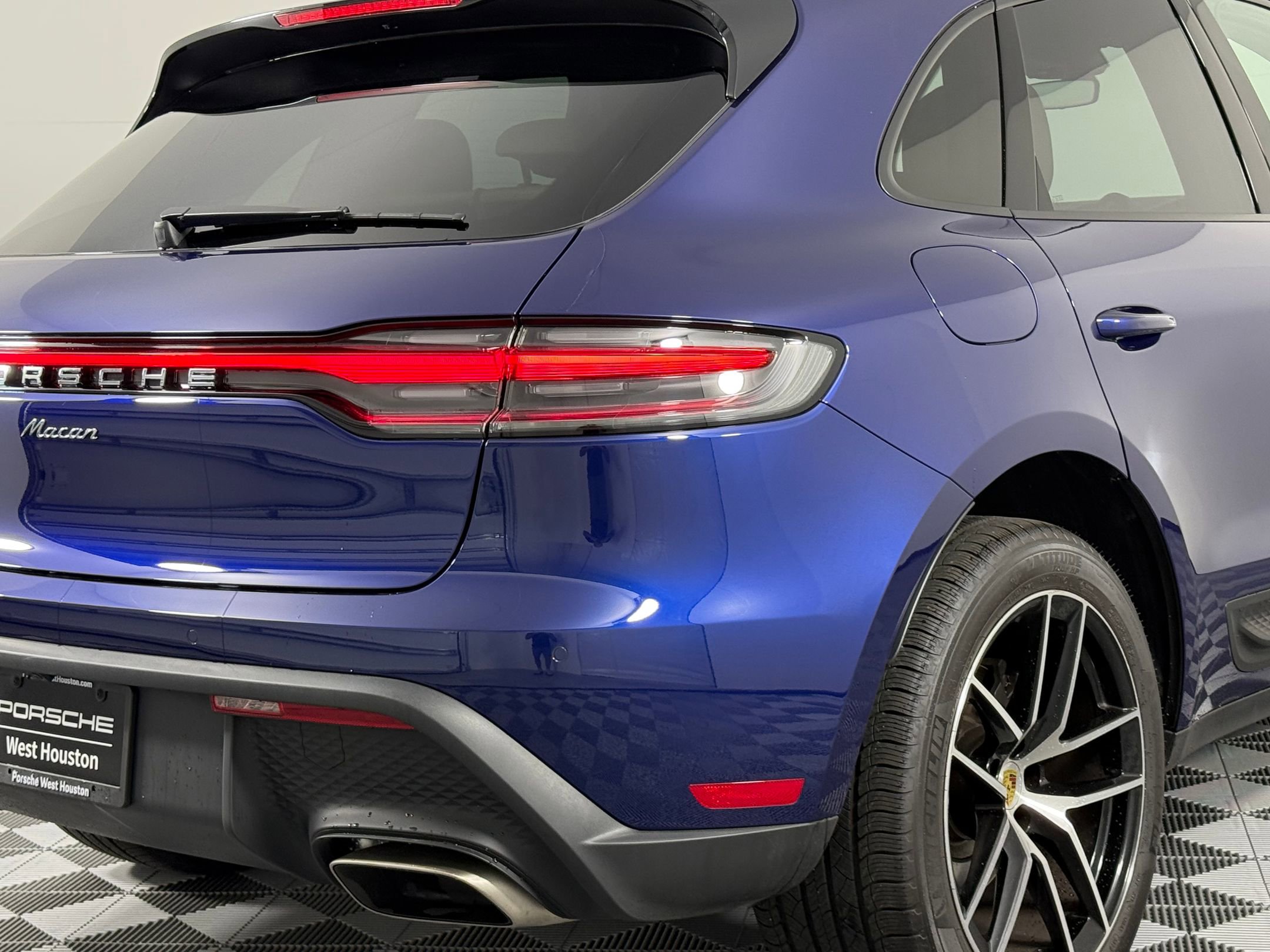 New 2025 Porsche Macan image 28