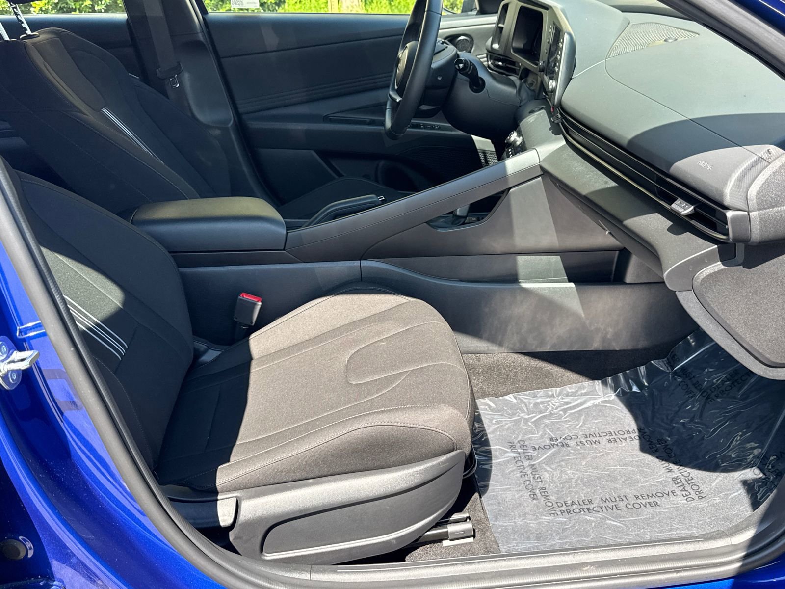 Used 2025 Hyundai Elantra Sport image 13