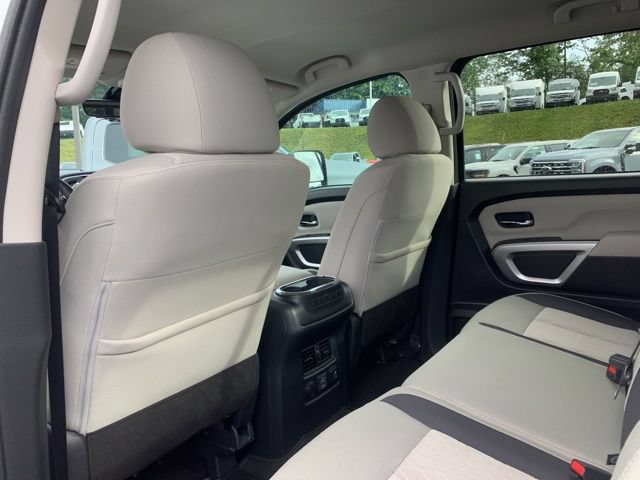 Used 2024 Nissan Titan SV w/ SV Convenience Package AWD/4WD image 18