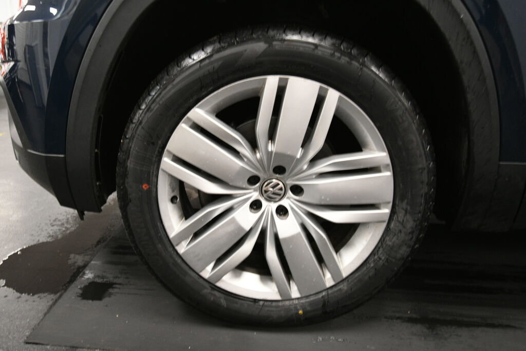 Used 2019 Volkswagen Atlas SE w/ Panoramic Sunroof Package image 36