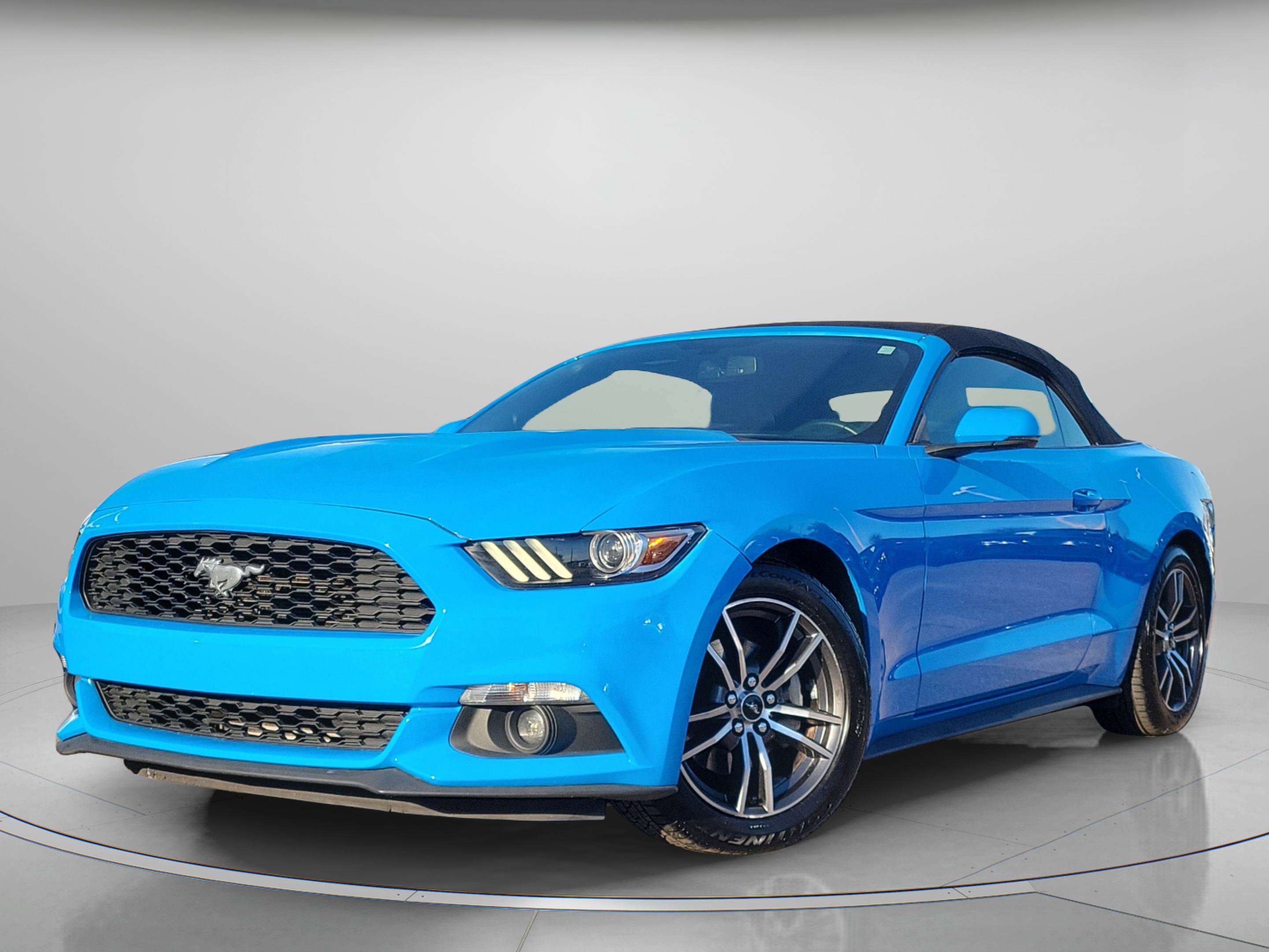 Used 2017 Ford Mustang Premium image 2
