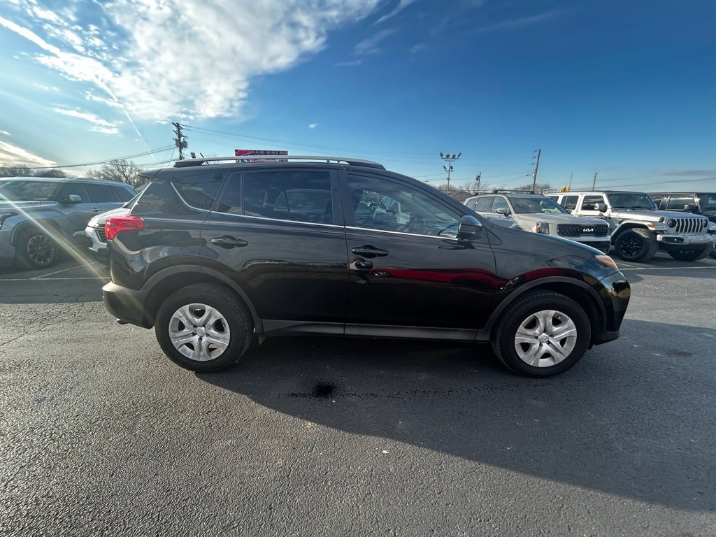 Used 2015 Toyota RAV4 LE image 2