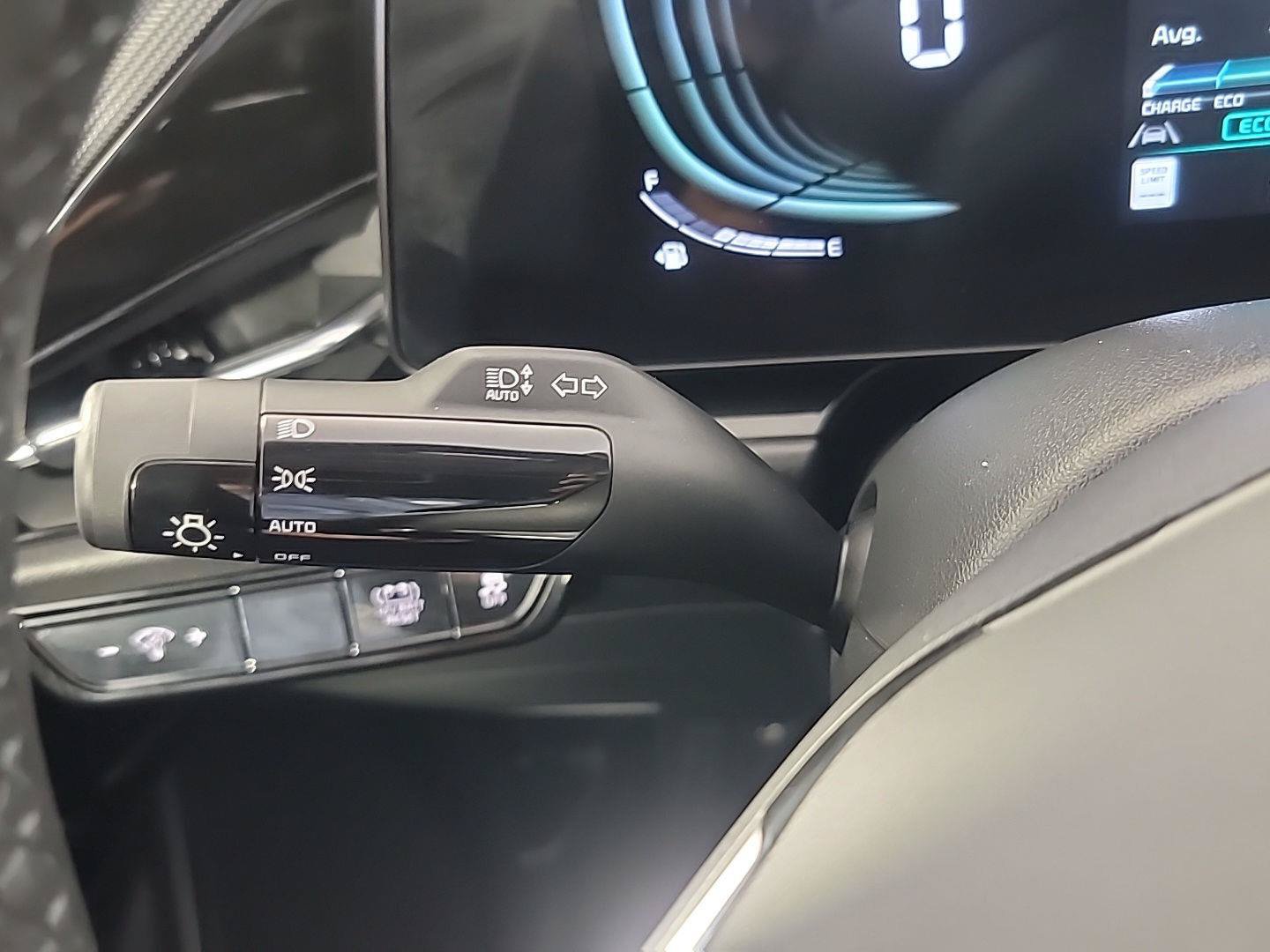 Certified 2023 Kia Niro EX FWD image 26