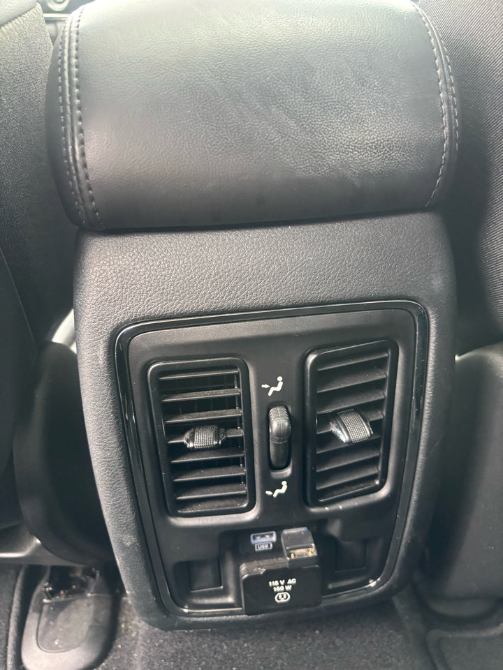 Used 2020 Jeep Grand Cherokee Limited image 14