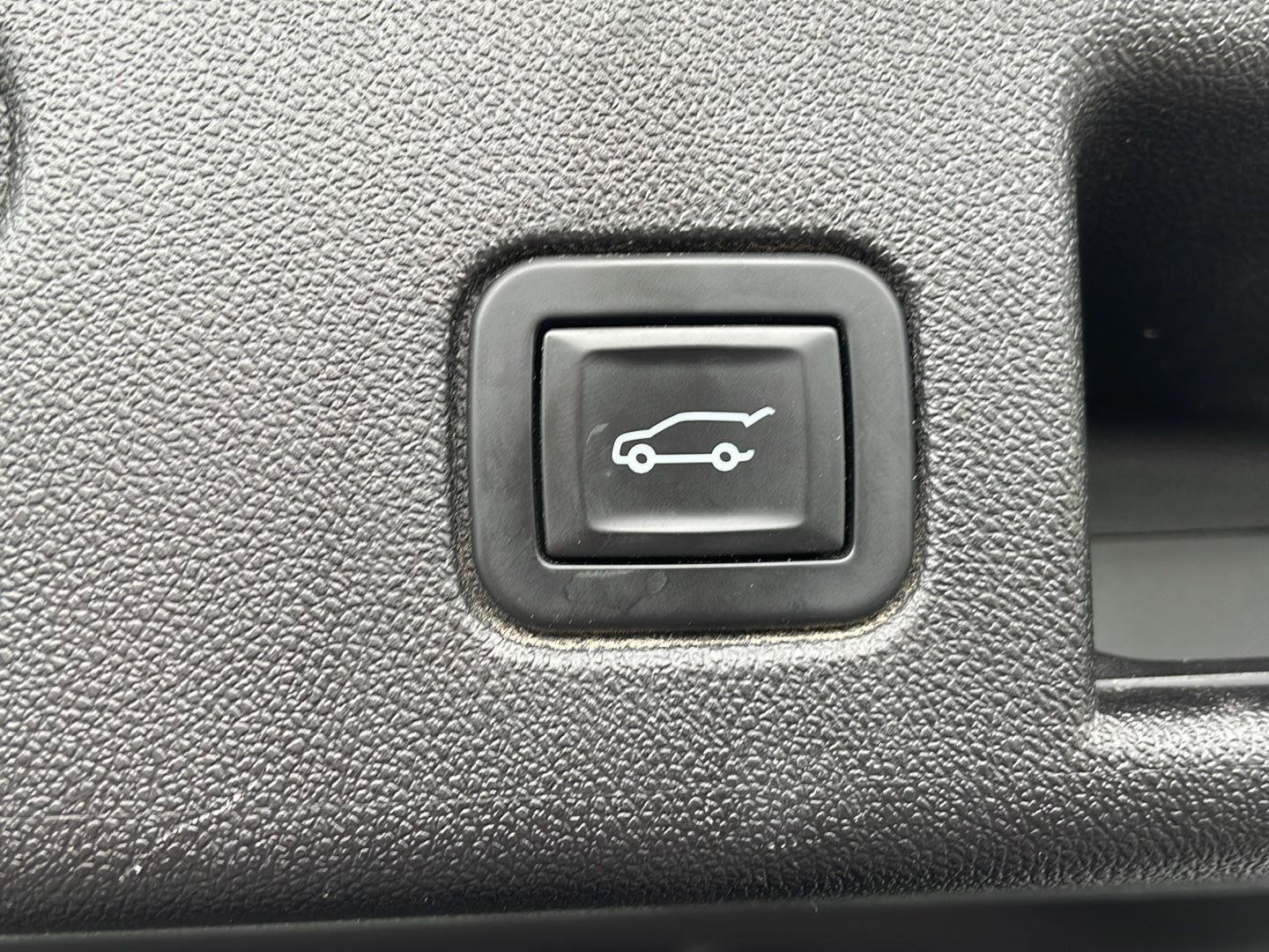 Used 2019 Chevrolet Equinox LT FWD image 30