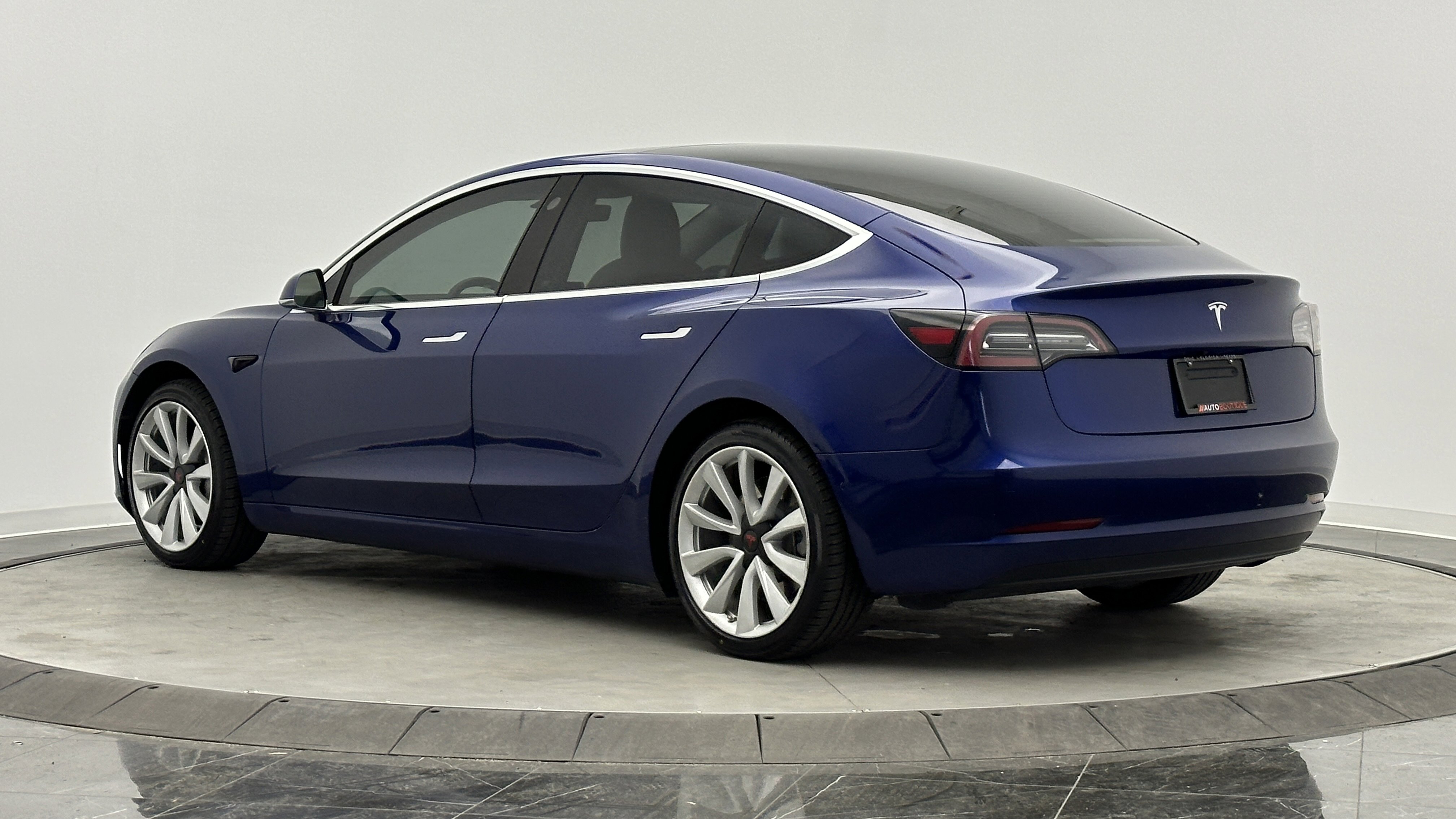Used 2020 Tesla Model 3 Standard Range Plus image 5