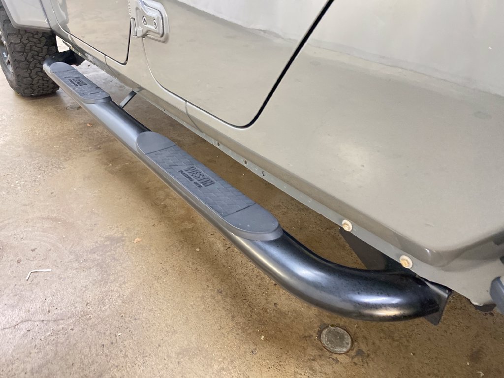 Used 2023 Jeep Gladiator Sport AWD/4WD image 18