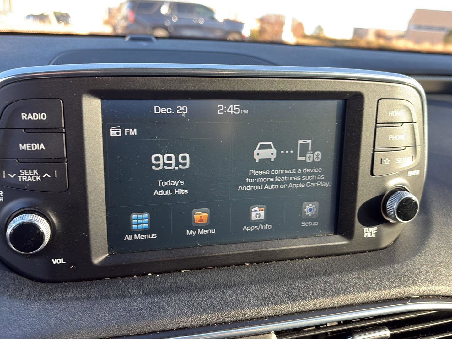 Used 2019 Hyundai Santa Fe SE image 11