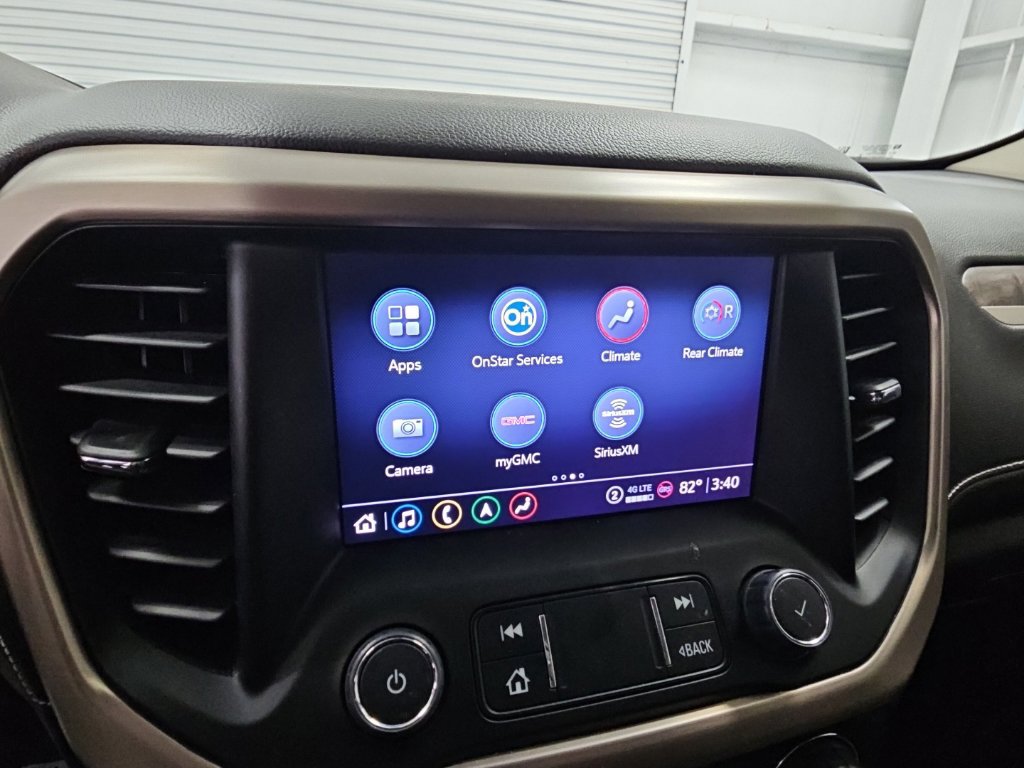 Used 2023 GMC Acadia Denali w/ Denali Ultimate Package AWD/4WD image 19