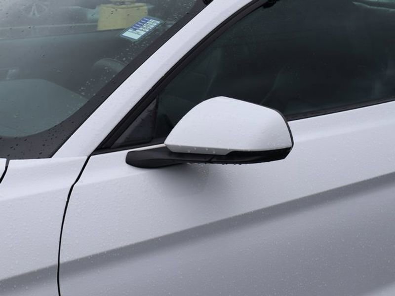 Used 2020 Ford Mustang Premium image 12