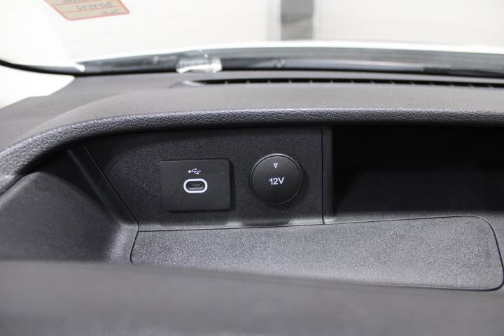 Used 2023 Ford Transit 350 XLT image 34