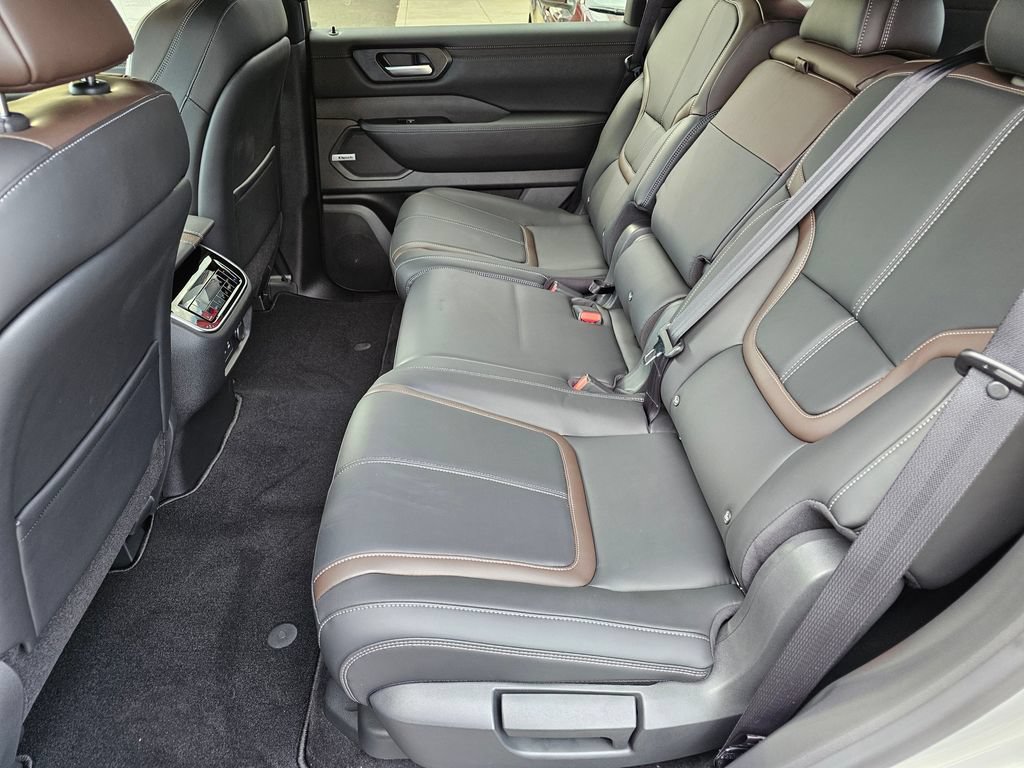 New 2026 Nissan Armada SL AWD/4WD image 6