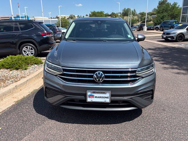 Used 2023 Volkswagen Tiguan SE w/ Panoramic Sunroof Package AWD/4WD image 2