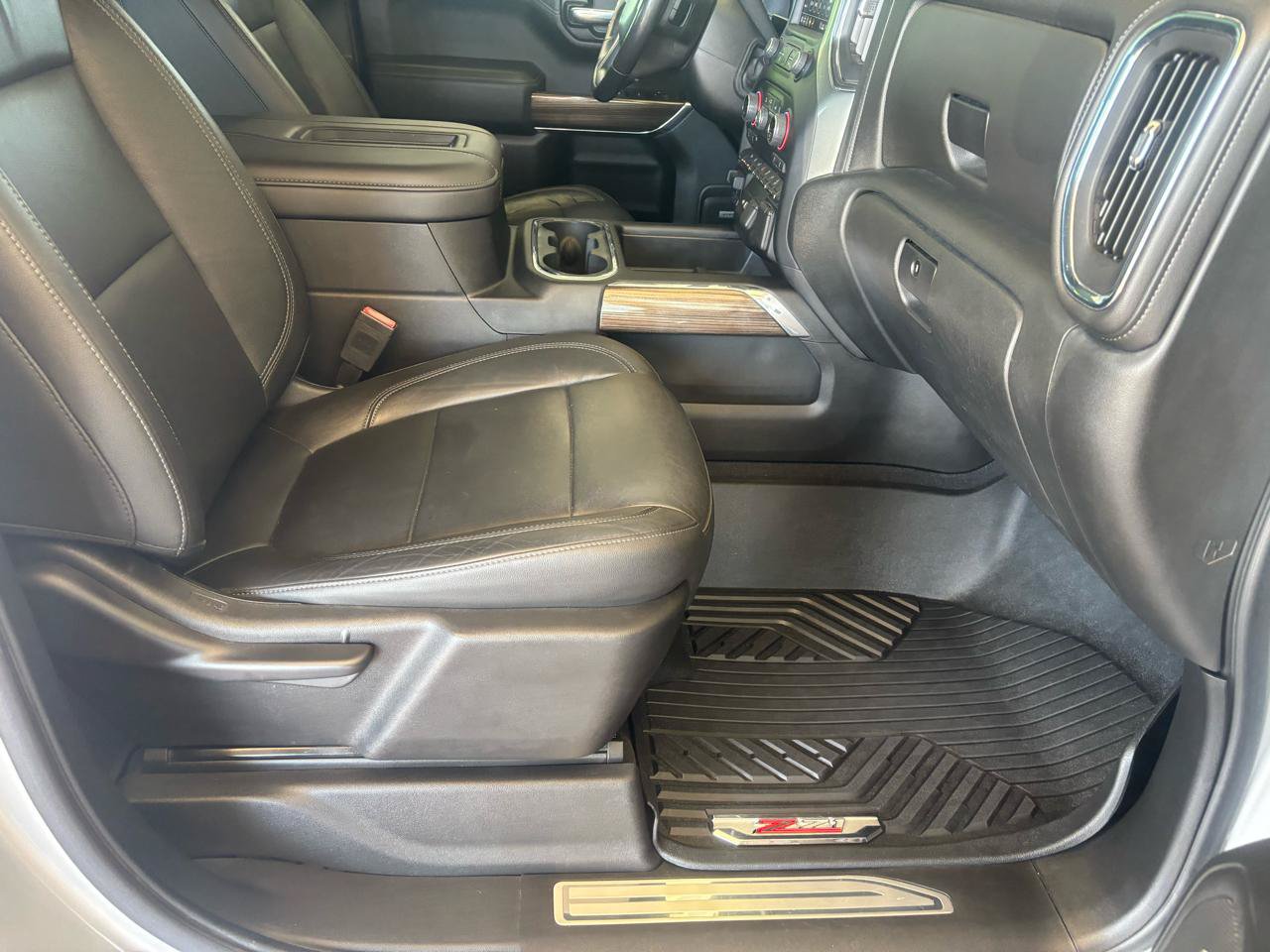 Used 2020 Chevrolet Silverado 1500 LT Trail Boss AWD/4WD image 19