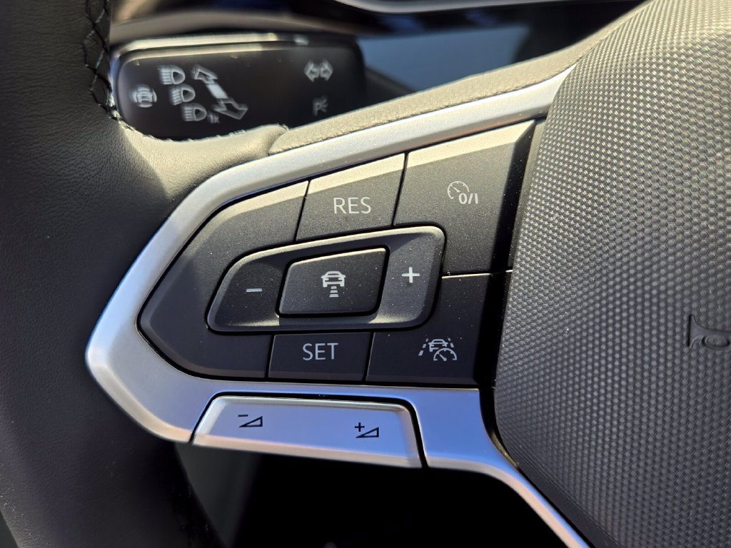 New 2027 Volkswagen Jetta SE FWD image 11