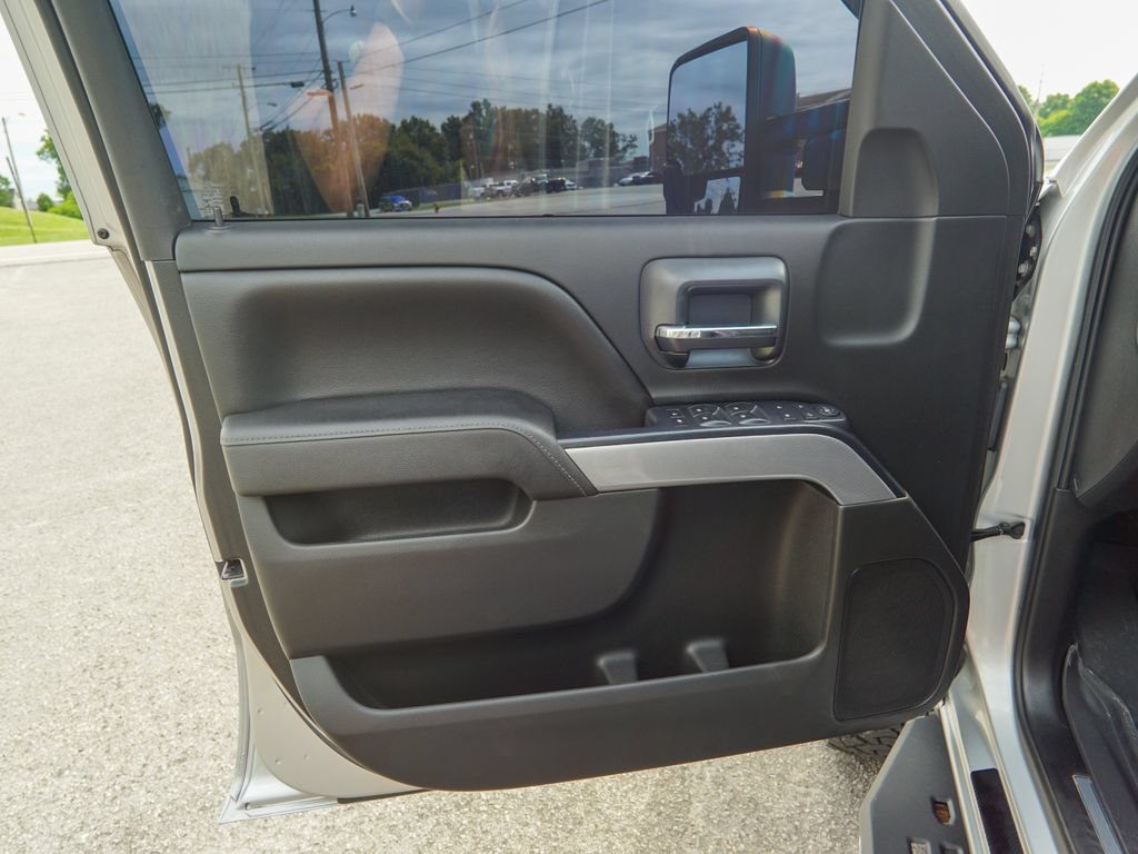 Used 2016 Chevrolet Silverado 2500 LT w/ LT Convenience Package AWD/4WD image 16