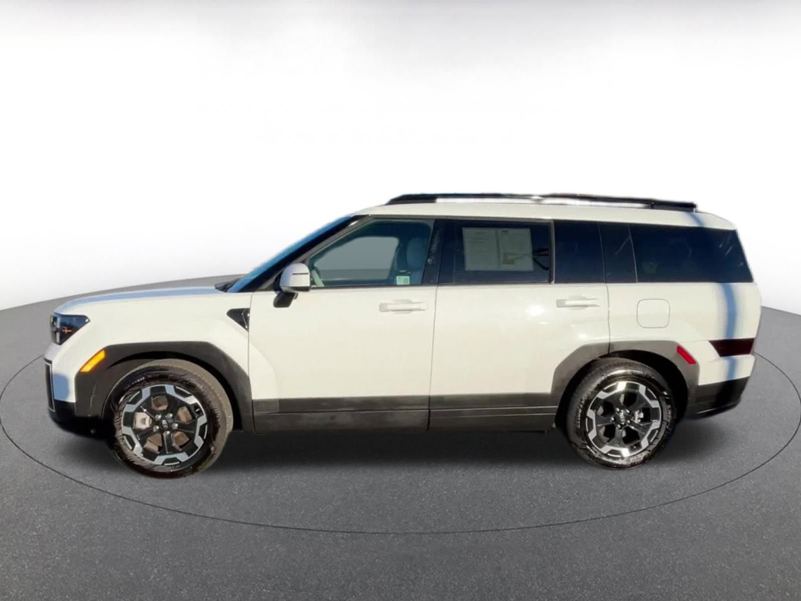 Used 2025 Hyundai Santa Fe SEL image 9