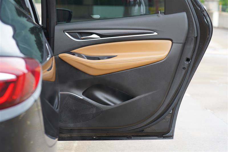 Used 2020 Buick Enclave Essence FWD image 72