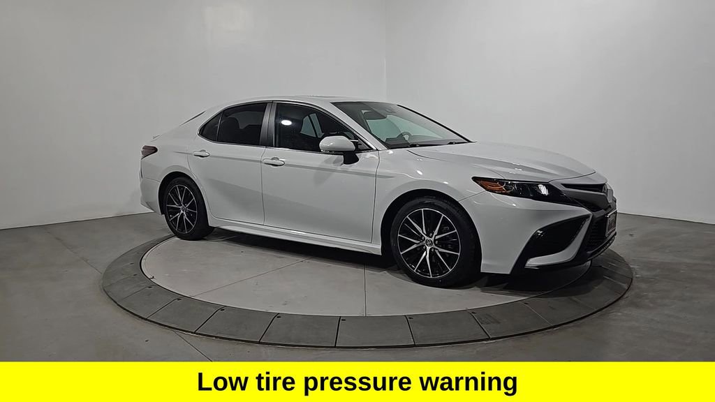 Used 2023 Toyota Camry SE w/ Cold Weather Package image 8