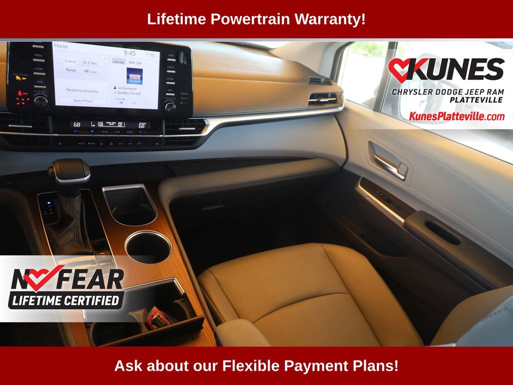 Used 2024 Toyota Sienna XLE image 24