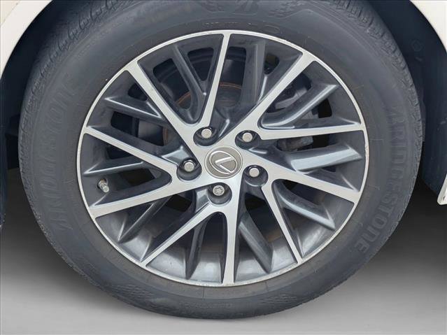 Used 2016 Lexus ES 350 w/ Luxury Package w/Wood Trim FWD image 16