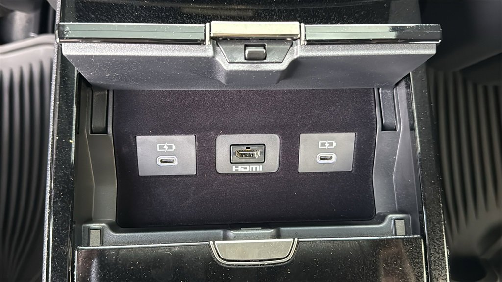 Used 2024 Lexus LX 600 4WD w/ Ultra Luxury Package image 20