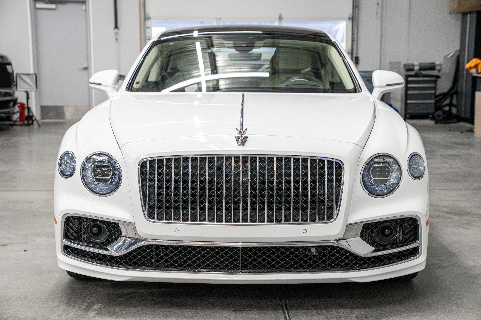 Used 2024 Bentley Flying Spur V8 AWD/4WD image 4