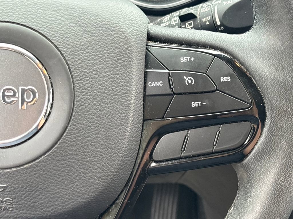 Used 2020 Jeep Cherokee Latitude Plus image 20