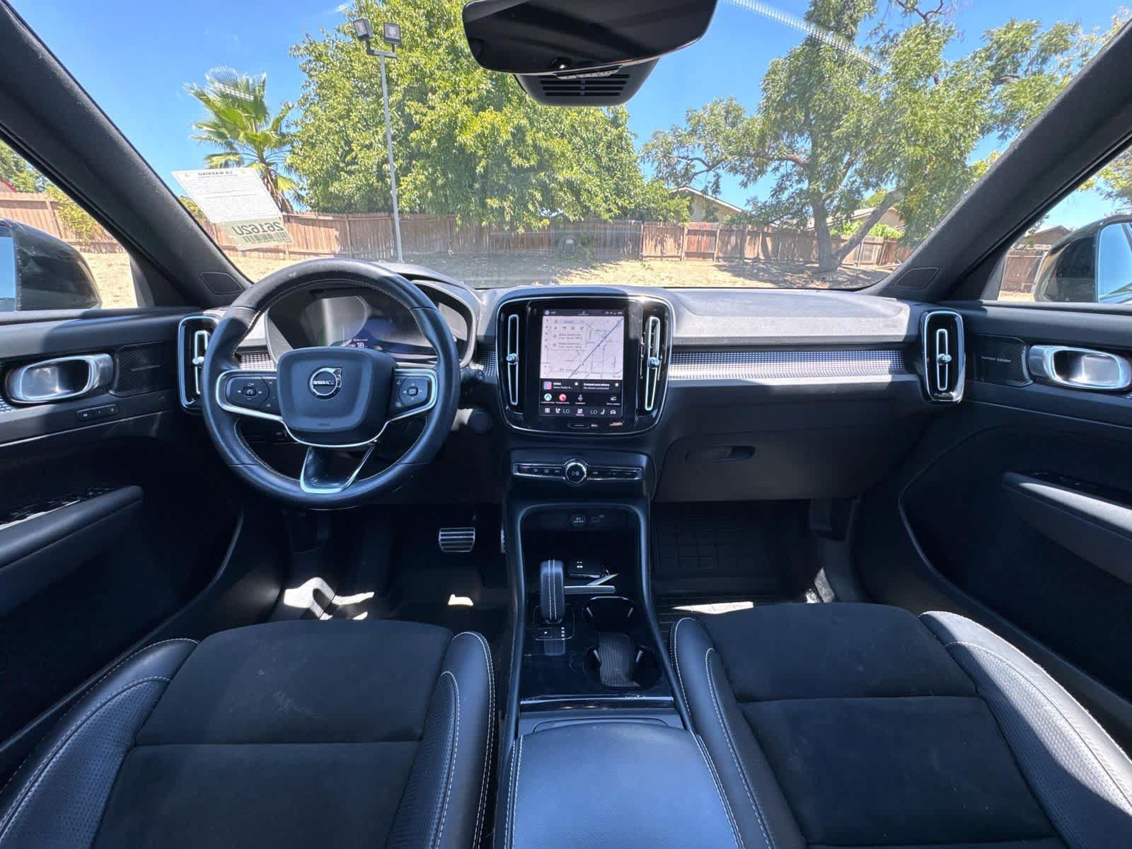 Used 2021 Volvo XC40 P8 Recharge w/ Advanced Package AWD/4WD image 3