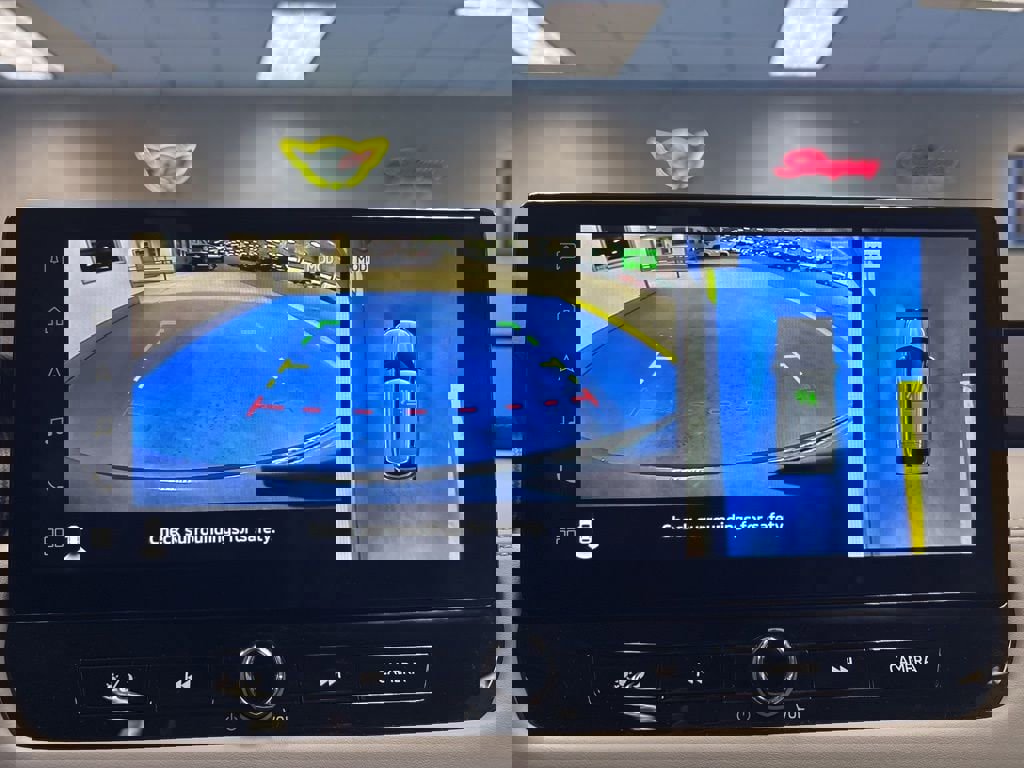 Used 2025 Mitsubishi Outlander SEL image 35