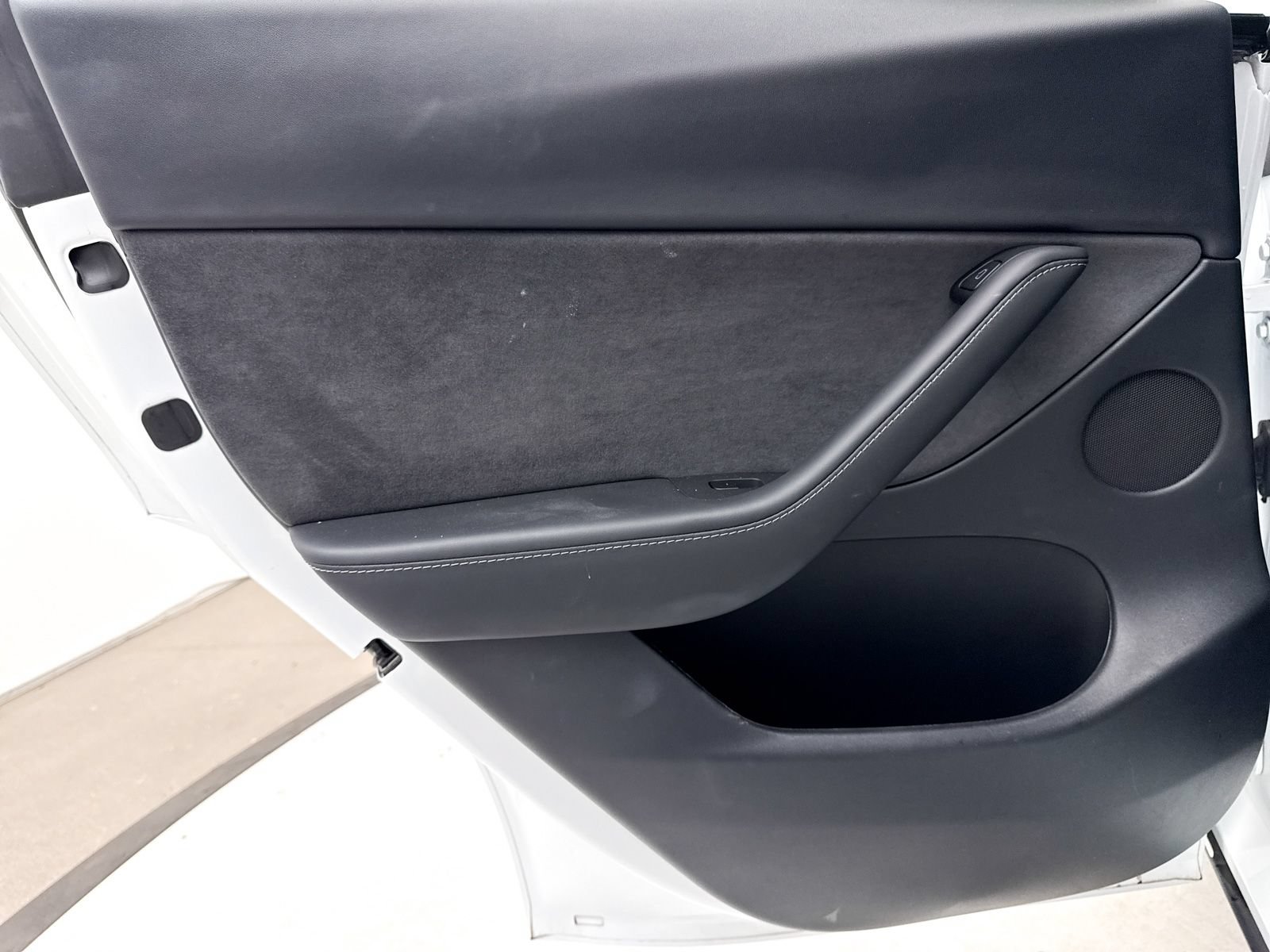 Used 2022 Tesla Model Y Long Range AWD/4WD image 33