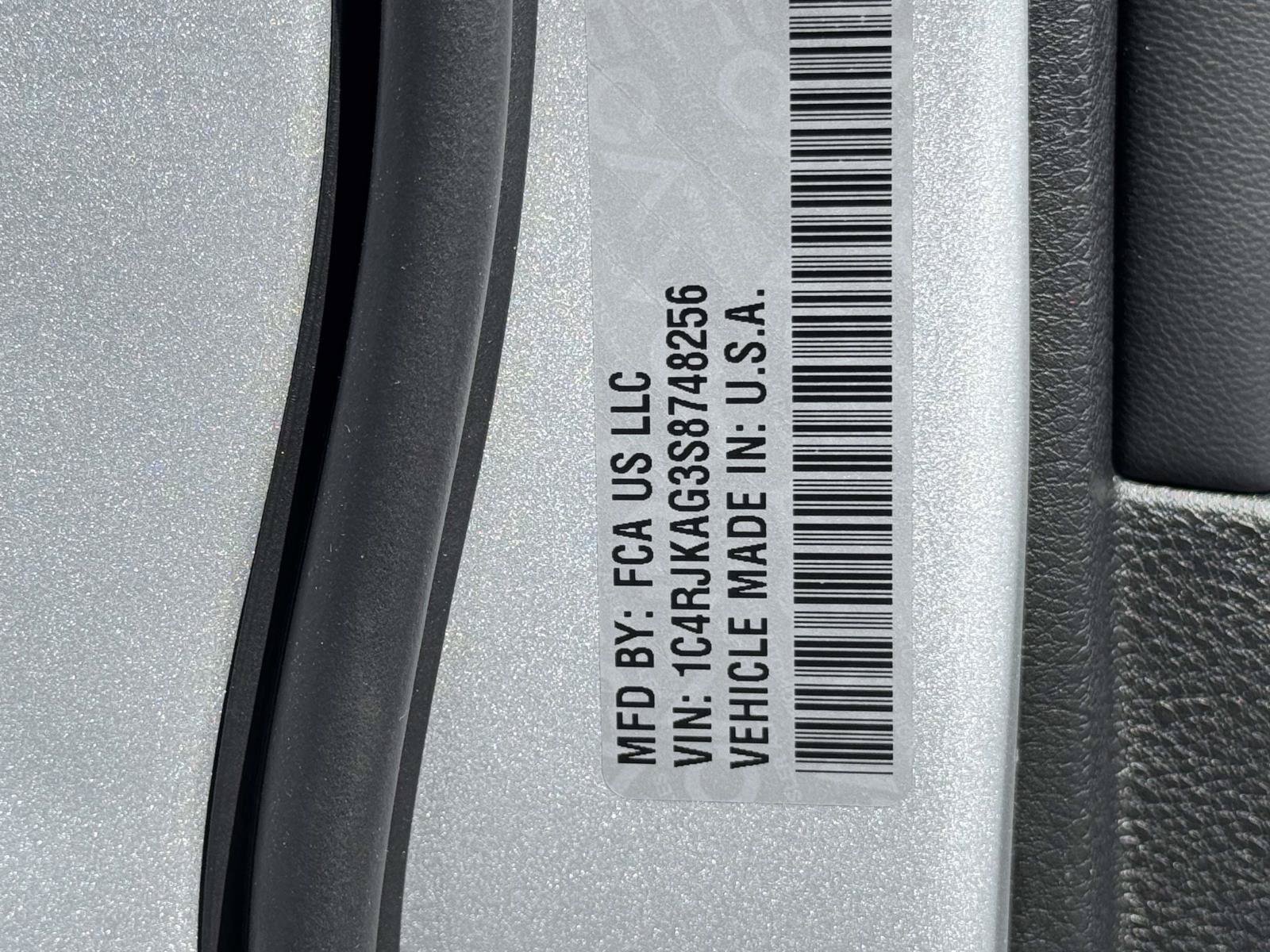 New 2025 Jeep Grand Cherokee L Laredo w/ Luxury Tech Group I AWD/4WD image 26