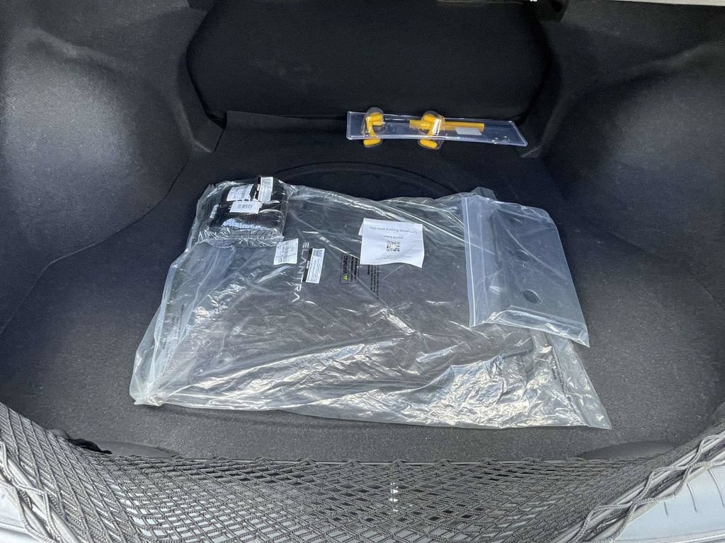 Certified 2024 Hyundai Elantra SEL FWD image 10