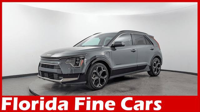 Used 2023 Kia Niro SX Touring FWD image 1