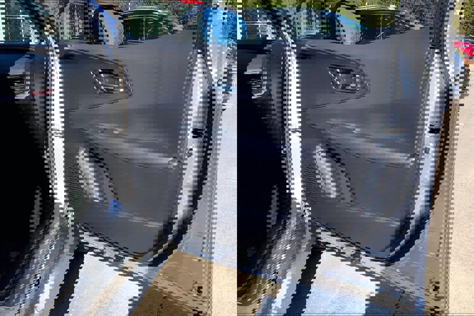 Used 2025 Toyota Prius Plug-In Hybrid image 22