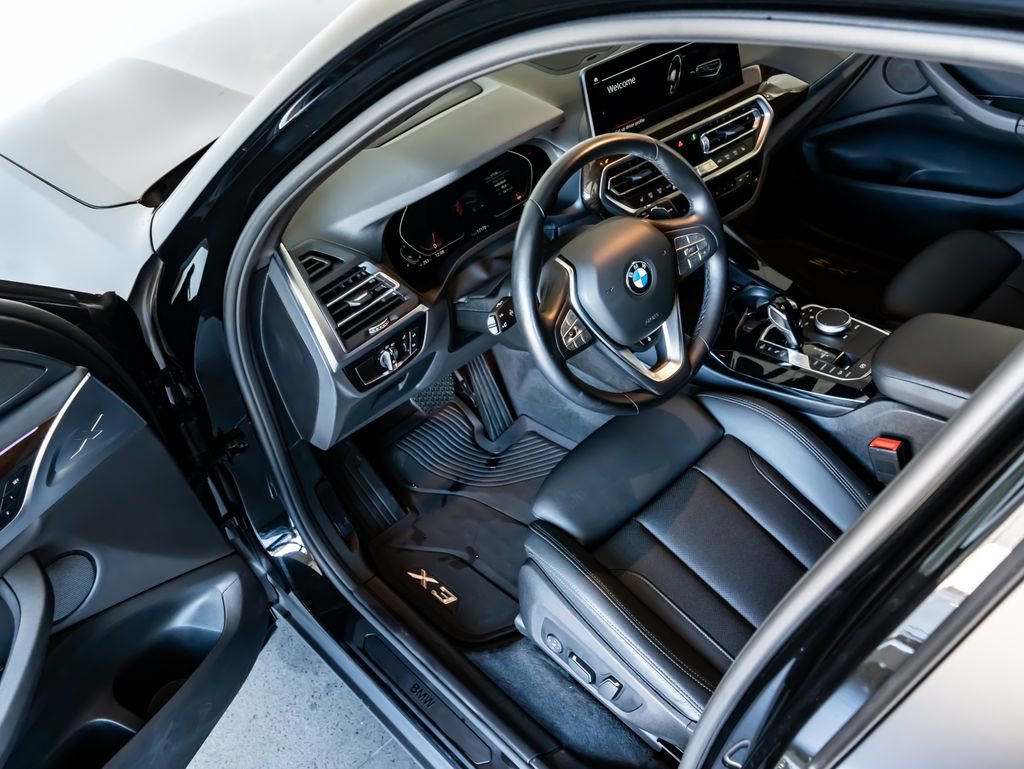 Used 2024 BMW X3 xDrive30i w/ Premium Package w/ZPA image 4