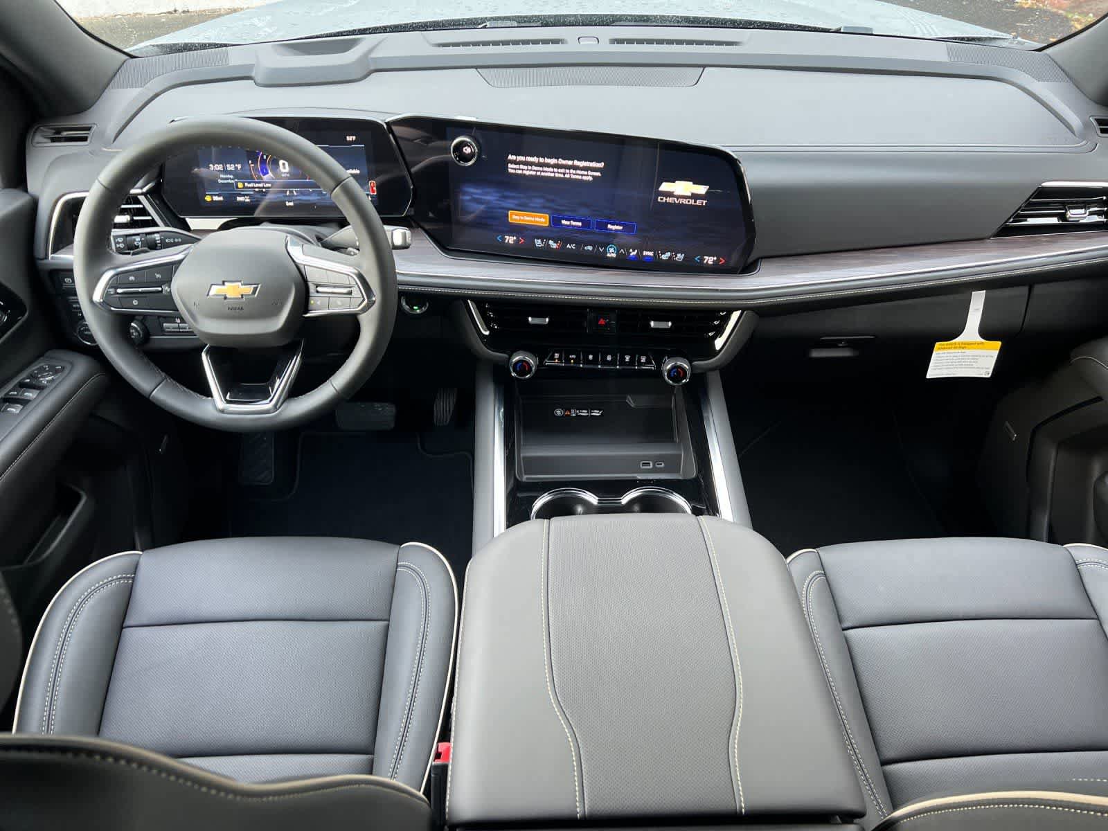 New 2026 Chevrolet Suburban Premier AWD/4WD image 3
